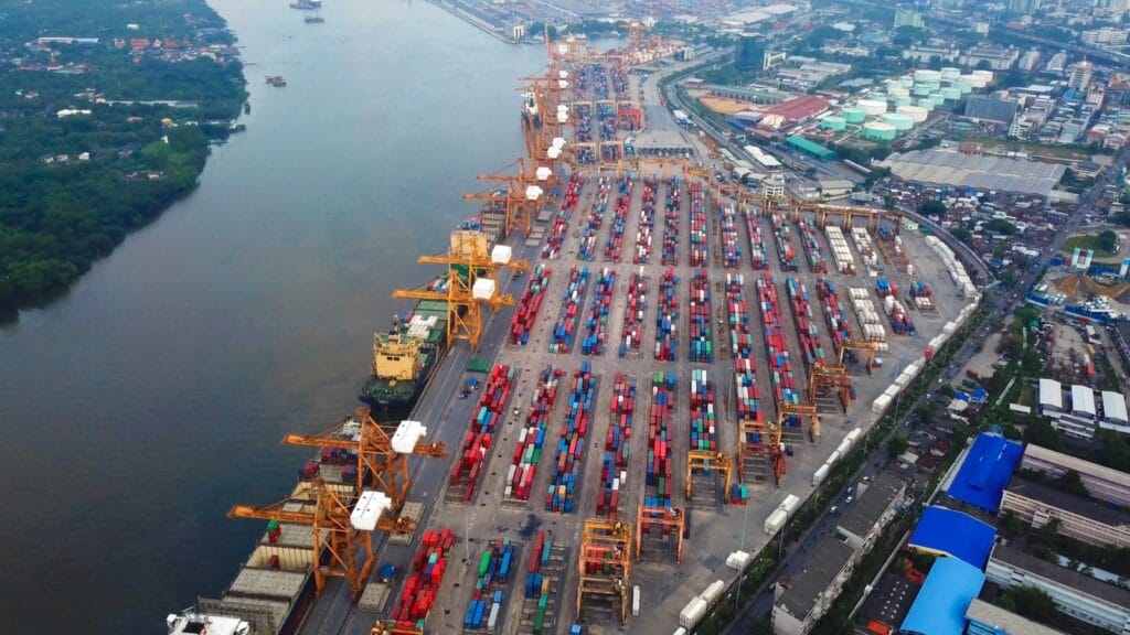 Vietnam export logistics, container cargo shipping